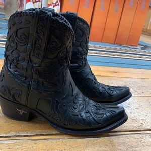 LANE Robin Black booties